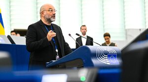 Σάκης Αρναούτογλου προς Κομισιόν: «Να προστατευθούν τα νησιά από υπερτουρισμό και άναρχες επενδύσεις με Ευρωπαϊκή χρηματοδότηση»