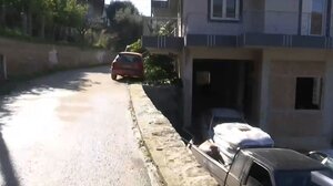 Τραγωδία στην Αχαΐα: Ο 25χρονος χτύπησε σε μπαλκόνι, ζαλίστηκε και έπεσε αγκαλιά με το παιδί