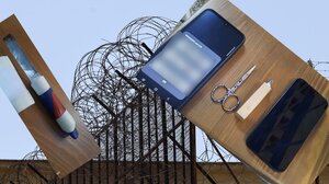 Βορίζια: τρία κινητά «ξετρύπωσαν» από κελιά οι ειδικές δυνάμεις