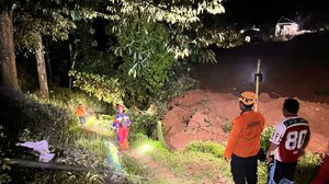 Ινδονησία: Φονική κατολίσθηση – 7 νεκροί και δεκάδες αγνοούμενοι