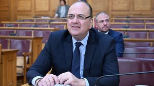 Σύγκρουση ΝΔ - ΠΑΣΟΚ με φόντο τα Ίμια