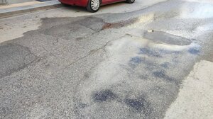 "Πέντε μέρες τρέχει το νερό... και νερό δεν έχουμε!"