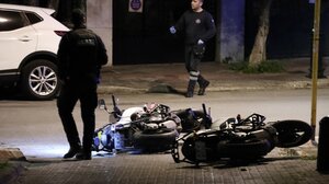 Επεισοδιακή καταδίωξη με πυροβολισμούς: Διαρρήκτες εμβόλισαν μηχανές της Ομάδας ΔΙΑΣ