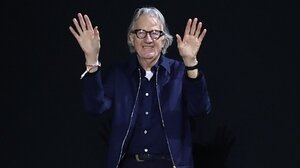 Ο Πολ Σμιθ ανακοίνωσε εορταστική συνεργασία με τη Βασιλική Όπερα του Λονδίνου