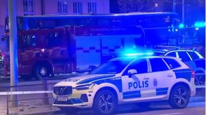 Σουηδία: Λεωφορείο έπεσε σε στάση στη Στοκχόλμη – Τρεις νεκροί και τρεις τραυματίες
