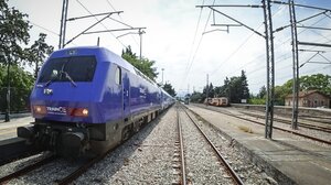 Αμαξοστοιχία ακινητοποιήθηκε στον Ασπρόπυργο, λόγω τεχνικού προβλήματος