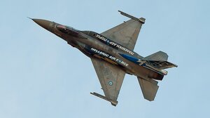 Τα F-16 θα πετάξουν πάνω από το λιμάνι του Αγίου Νικολάου