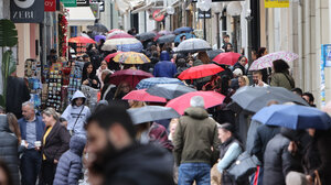 Ηράκλειο: Σε έντονους ρυθμούς η αγορά παρά την κακοκαιρία