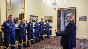 Ο ΠτΔ συναντήθηκε με την Πανελλήνια Ένωση Εθελοντών Πυροσβεστικού Σώματος	