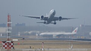 Πολωνία: Άνοιξαν και πάλι δύο αεροδρόμια που είχαν κλείσει προσωρινά λόγω των ρωσικών πληγμάτων στην Ουκρανία