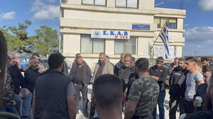 Στο Δασαρχείο παραμένουν οι αγροτοκτηνοτρόφοι του Ρεθύμνου 