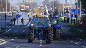Σκληραίνουν τη στάση τους οι αγρότες – Πώς θα ταξιδέψουν οι εκδρομείς της Πρωτοχρονιάς
