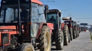 Αγροτικά μπλόκα στις Σέρρες: Επ’ αόριστον ο αποκλεισμός στον κόμβο Κερδυλλίων επί της Εγνατίας οδού 