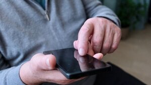 Ψεύτικο email «μοιράζει» γιορτινά πακέτα - Νέα ηλεκτρονική απάτη με το όνομα του Υπουργείου Ανάπτυξης