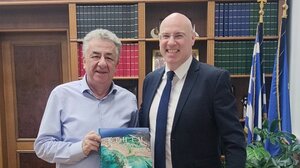Με τον Διευθυντή του Εθνικού Κέντρου Τεκμηρίωσης ο Περιφερειάρχης Κρήτης