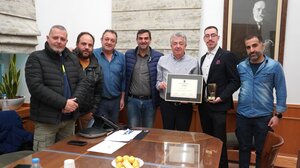 Ο βραβευμένος νέος Ευρωπαίος Σεφ για το 2025 Γ. Λιαπάκης επισκέφθηκε σήμερα τον Περιφερειάρχη Κρήτης