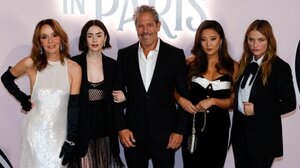 «Emily in Paris: The Fashion Guide»: Η μόδα και το στυλ της σειράς σε έναν τόμο