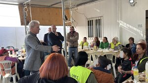  Με τους εργαζόμενους στον οδοκαθαρισμό ο Αλέξης Καλοκαιρινός- Τί τους δεσμεύτηκε