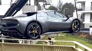 Βιέννη: Πάρκαρε την Ferrari στο μπαλκόνι του!