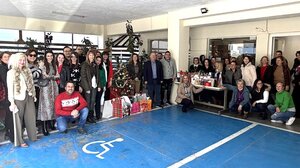 Ο Secret Santa... επισκέφθηκε τη Διεύθυνση Πρωτοβάθμιας Εκπαίδευσης Ηρακλείου