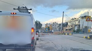 "Κάθε μέρα ουρές, τα κολωνάκια μπήκαν λάθος"