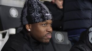 Ακούει Ισέκα ο Πανσερραϊκός... και τρέχει