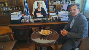 Στην Αντιπεριφερειάρχη Μ. Λιονή, ο νέος Διοικητής του Νοσοκομείου Ρεθύμνου