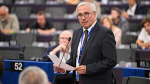 Γ. Μανιάτης: «Διπλή κόκκινη κάρτα της Κομισιόν στην Ελλάδα για την απραξία στις καταστροφές των δασών ελάτης»