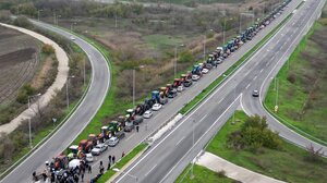 Να στήσουν μπλόκο στα «Πράσινα Φανάρια» την Παρασκευή αποφάσισαν σε συνέλευσή τους αγρότες και κτηνοτρόφοι 