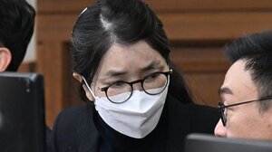 Νότια Κορέα: Η τέως πρώτη κυρία κατηγορείται πως έλαβε δωροδοκίες σε είδος αξίας 200.000 δολαρίων