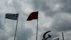 ΚΚΕ: Αν ο πρωθυπουργός και η κυβέρνηση αναζητούν τραμπούκους, ας κοιτάξουν τον εαυτό τους στον καθρέφτη