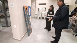 Στην εικαστική έκθεση "Το Φως που Μοιραζόμαστε" ο Δήμαρχος Αγίου Νικολάου