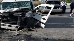 Θανατηφόρο τροχαίο στο Νησέλλι Ημαθίας: Ένας νεκρός και τέσσερις τραυματίες