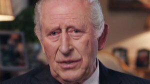 Βασιλιάς Κάρολος: Κερδίζει τη μάχη με τον καρκίνο - Το τηλεοπτικό του μήνυμα