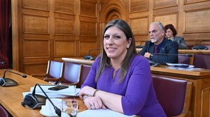 Ζωή Κωνσταντοπούλου: Η στιγμή που καλεί το 100 για τον «Φραπέ» - Βίντεο