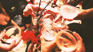 Θεσσαλονίκη: Στο νοσοκομείο 16χρονος που μέθυσε μετά από κατανάλωση αλκοόλ σε μπαρ