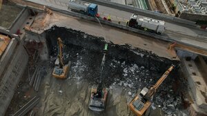 Ξεκίνησε η κατεδάφιση της γέφυρας Πανοράματος - 48ωρος αποκλεισμός για το FlyOver