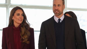 Η Κέιτ Μίντλετον παρουσίασε το πρώτο παλτό που σχεδίασε