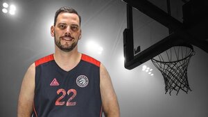 Στυλίδα: Θρήνος για τον μπασκετμπολίστα που πέθανε στο γήπεδο