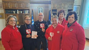 Ρέθυμνο: Επίσκεψη μελών του Ελληνικού Ερυθρού Σταυρού στην Αντιπεριφερειάρχη