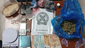 Μαλεβίζι: Η αστυνομική επιχείρηση οδήγησε σε κοκαϊνη, χάπια ecstasy, χασίς και 2 συλλήψεις