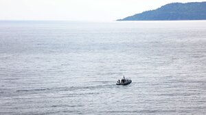 Επιχείρηση εντοπισμού αγνοούμενων μεταναστών στην Ικαρία – Επέβαιναν σε λέμβο