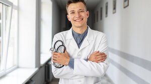 Ποιες ιατρικές ειδικότητες προτιμούν οι νέοι γιατροί στην Ελλάδα