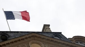 Η Γαλλία ανοίγει προξενείο στη Γροιλανδία - Το μήνυμα Μακρόν προς ΗΠΑ