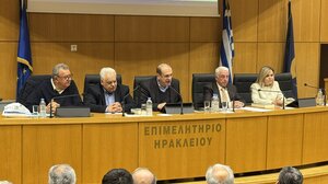Η Κρήτη υποδέχτηκε το βιβλίο του Γ. Μυσιρλάκη «Πλόες – Χαρτογραφώντας 40 χρόνια σε δημοσιογραφική ρότα»
