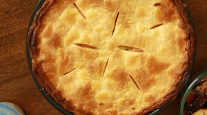 Σπιτική κιμαδόπιτα από τον Δημήτρη Σκαρμούτσο