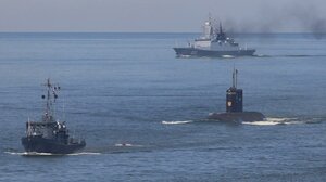 Οι ΗΠΑ επιχειρούν σύλληψη ρωσόπλοου πετρελαιοφόρου που συνδέεται με τη Βενεζουέλα – Φόβοι για ένταση με τη Ρωσία