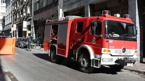 Φωτιά σε διαμέρισμα στην πλατεία Αμερικής – Δεν εγκλωβίστηκαν άτομα