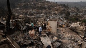 Πυρκαγιές στη Χιλή: Η εισαγγελία ανακοίνωσε τη σύλληψη βασικού υπόπτου