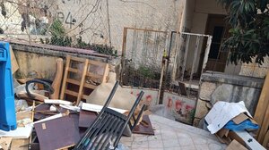 "Ένας απέραντος σκουπιδότοπος στα Τρία Πεύκα"